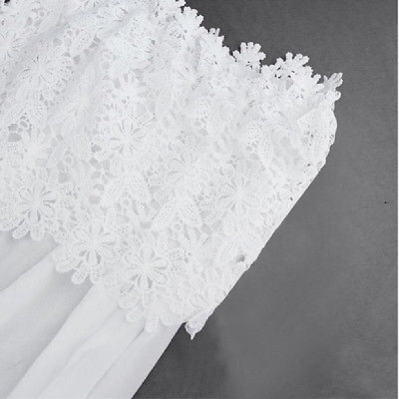 🎉NEW ARRIVAL ⁉️POPULAR SEXY FEMININE LACE TOP - Picture 2 of 5